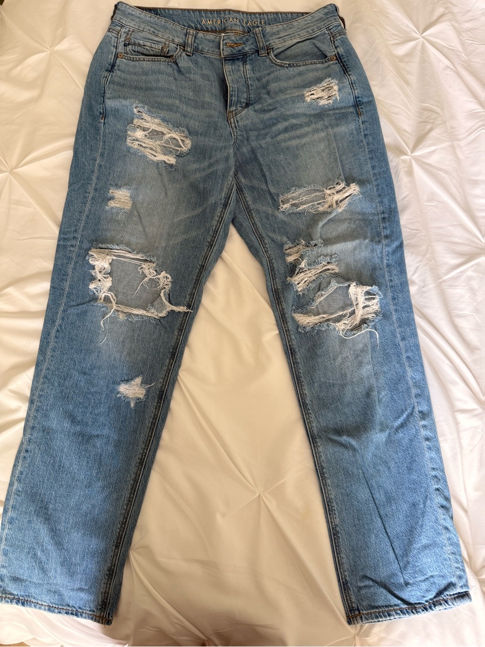 American Eagle Tomgirl Baggy Distressed Jeans Size 8 Regular